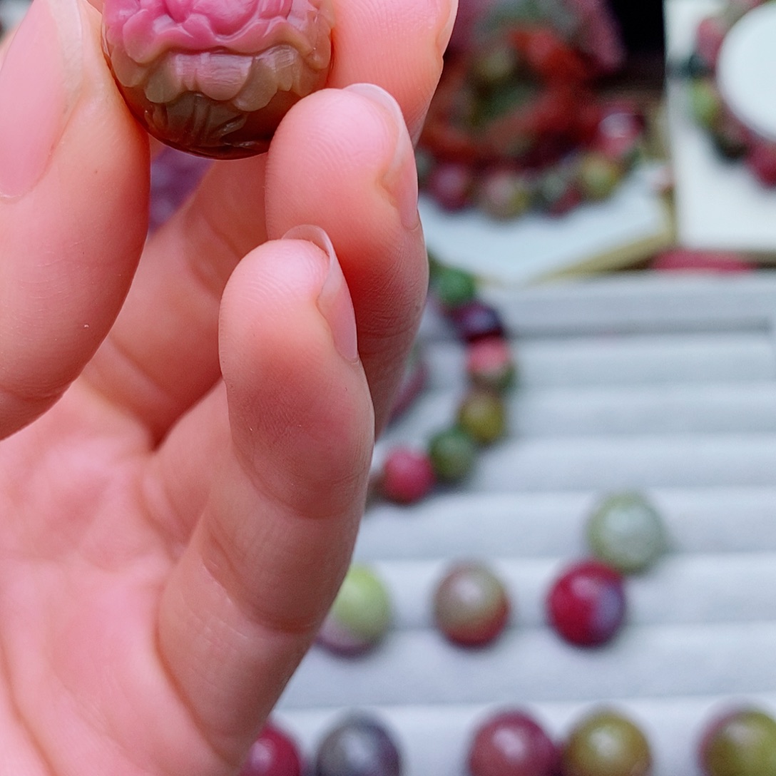 未镶嵌玛瑙/玉髓珠宝奇石虎**骑盐源玛瑙定制