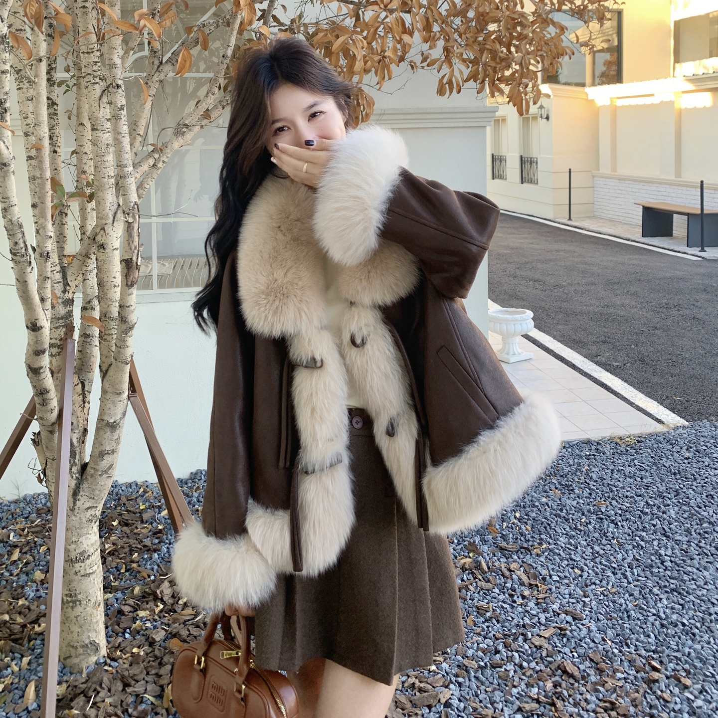 2025年冬季短外套新型麂皮绒毛毛短款新款双色90羽绒保暖大毛领