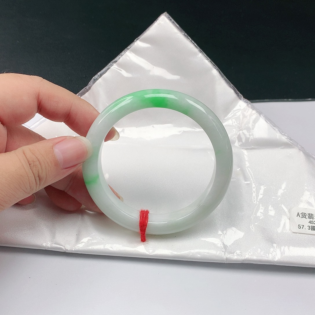 翡翠手镯未镶嵌翡翠528