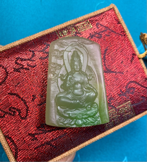 和田玉青海料翠青观音吊坠