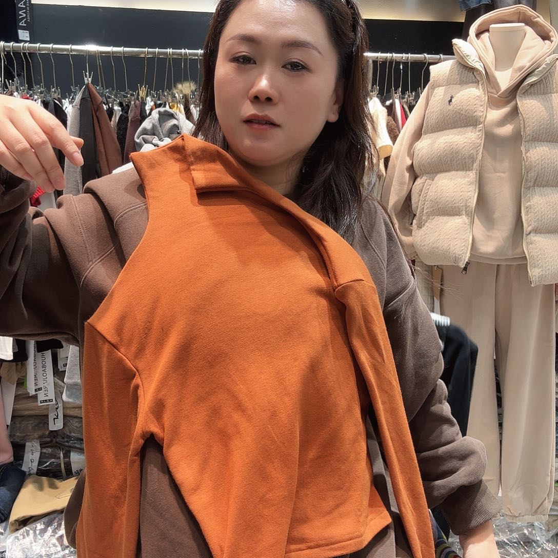 橘色高领打底衫加绒