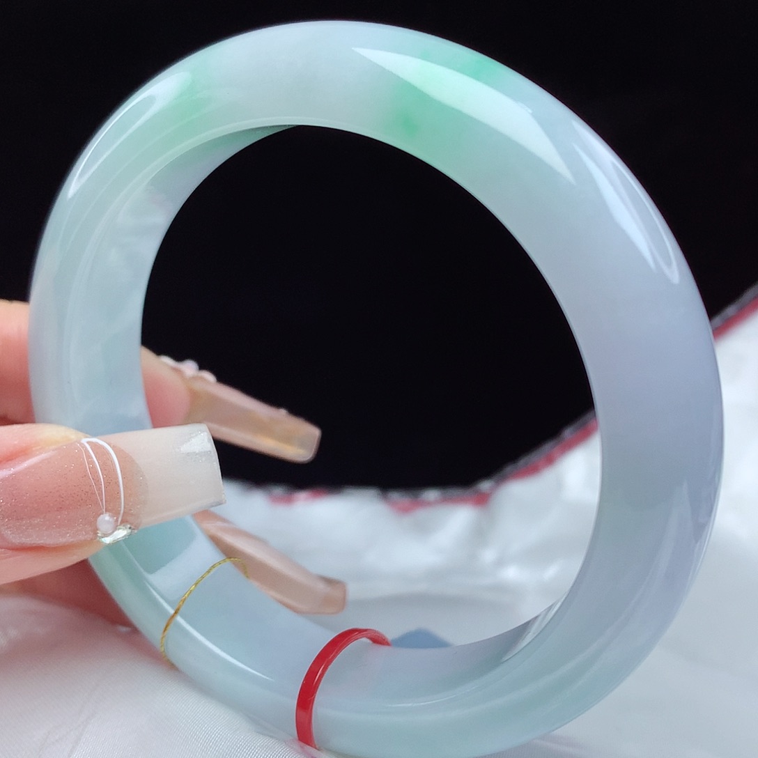 翡翠手镯未镶嵌57圈7356