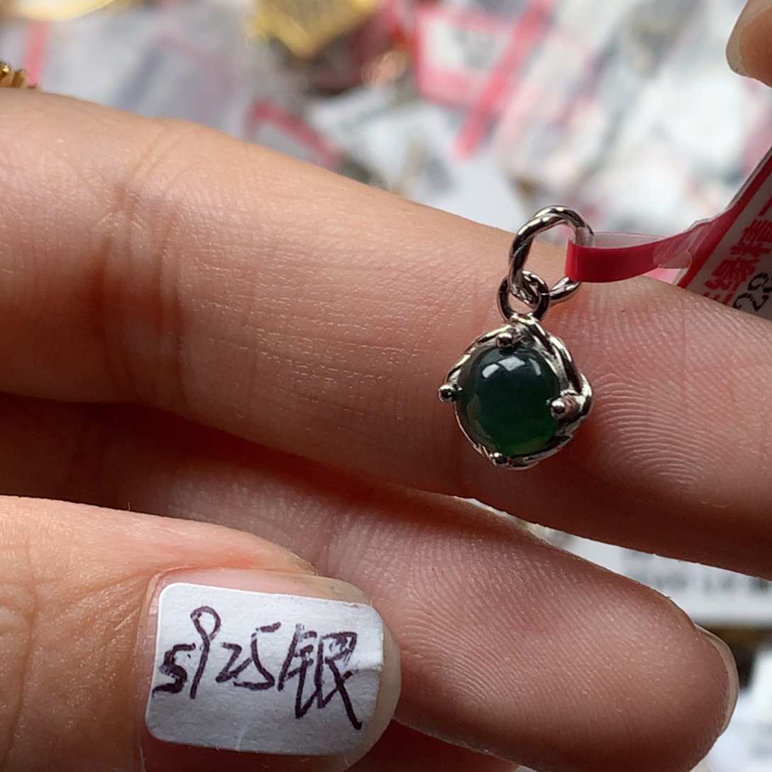 翡翠银S925镶嵌戒指天然翡翠吊坠