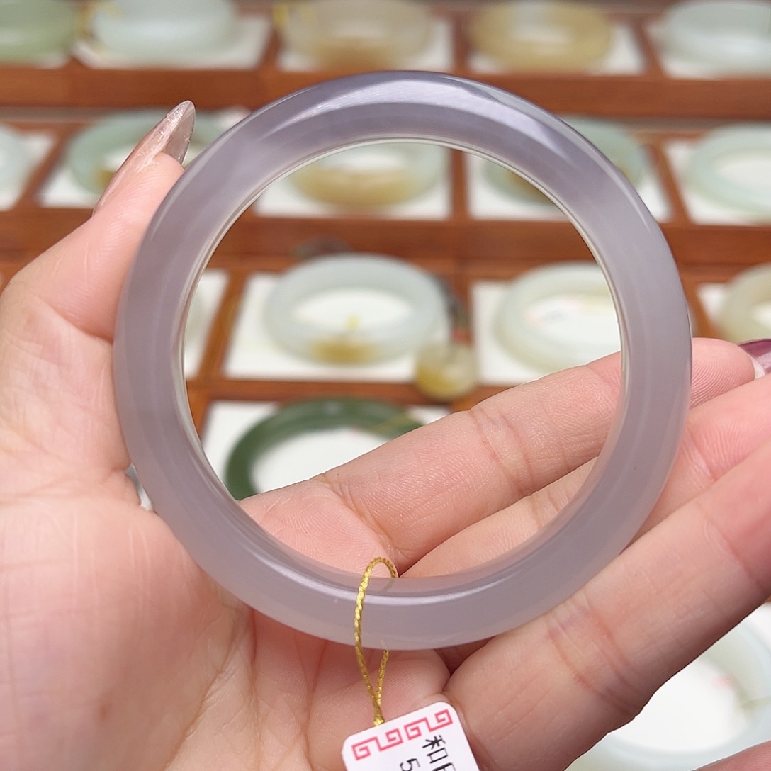 和田玉手镯未镶嵌52