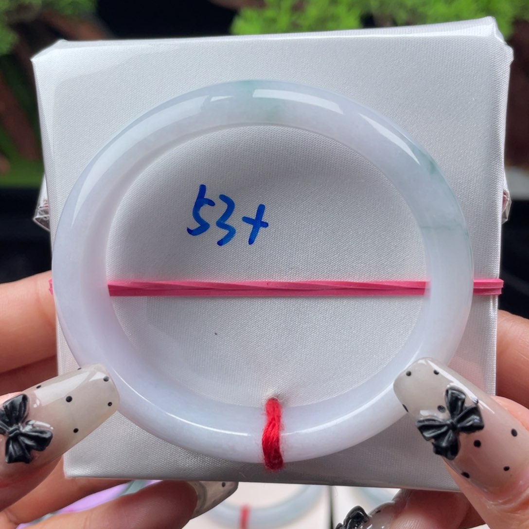 翡翠手镯未镶嵌缅甸翡翠手镯1