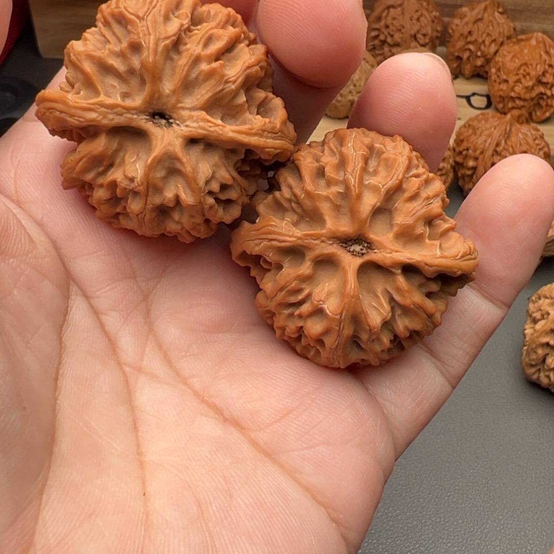 可***冰文玩核桃把件苹果