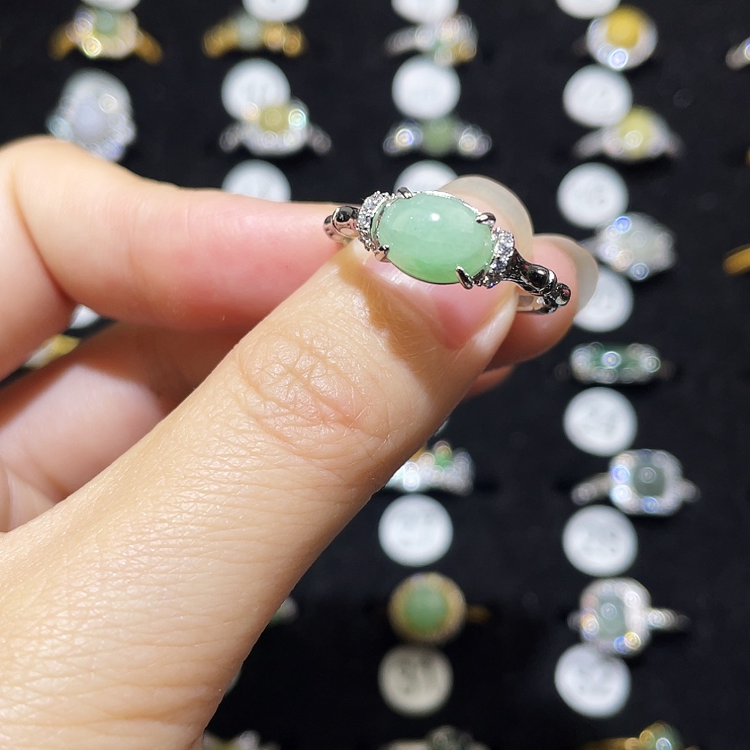 翡翠未镶嵌戒指戒指