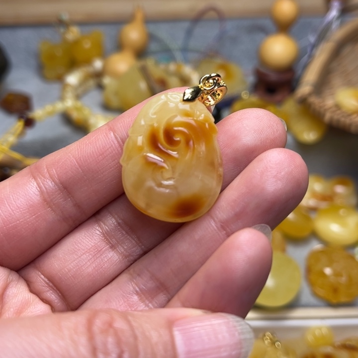 蜜蜡颈饰未镶嵌蜜蜡