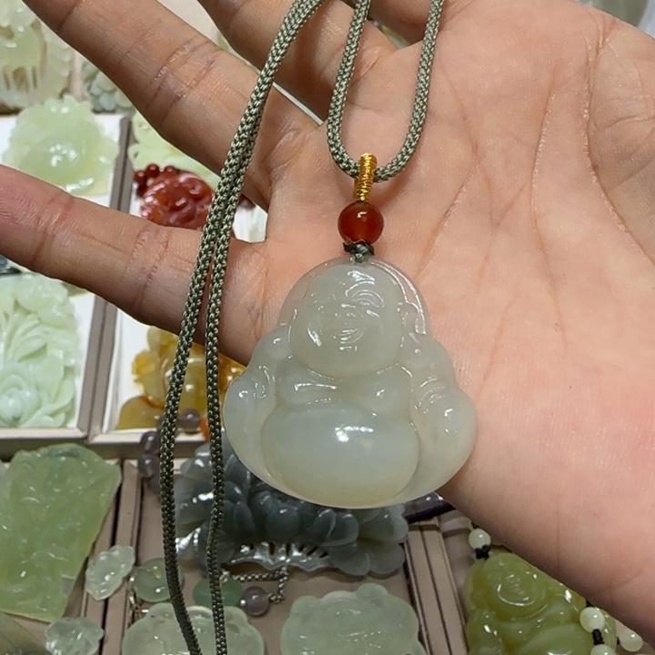 蛇纹石玉吊坠未镶嵌