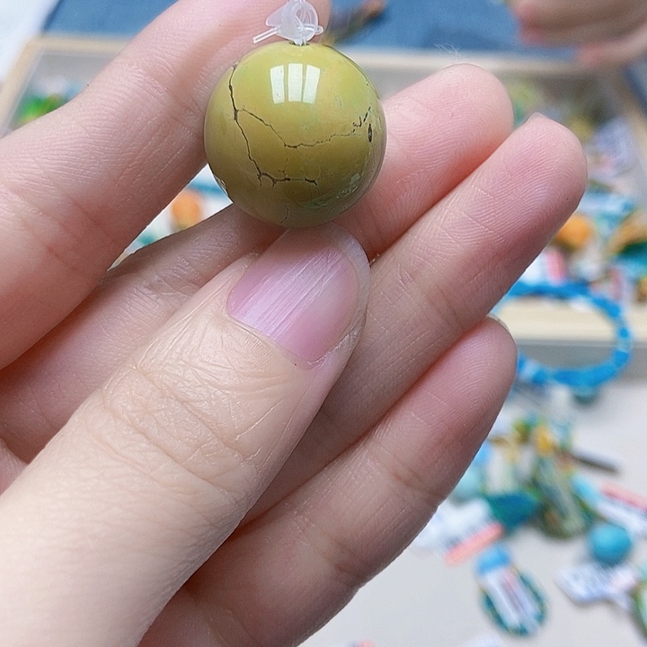 绿松石未镶嵌挂件