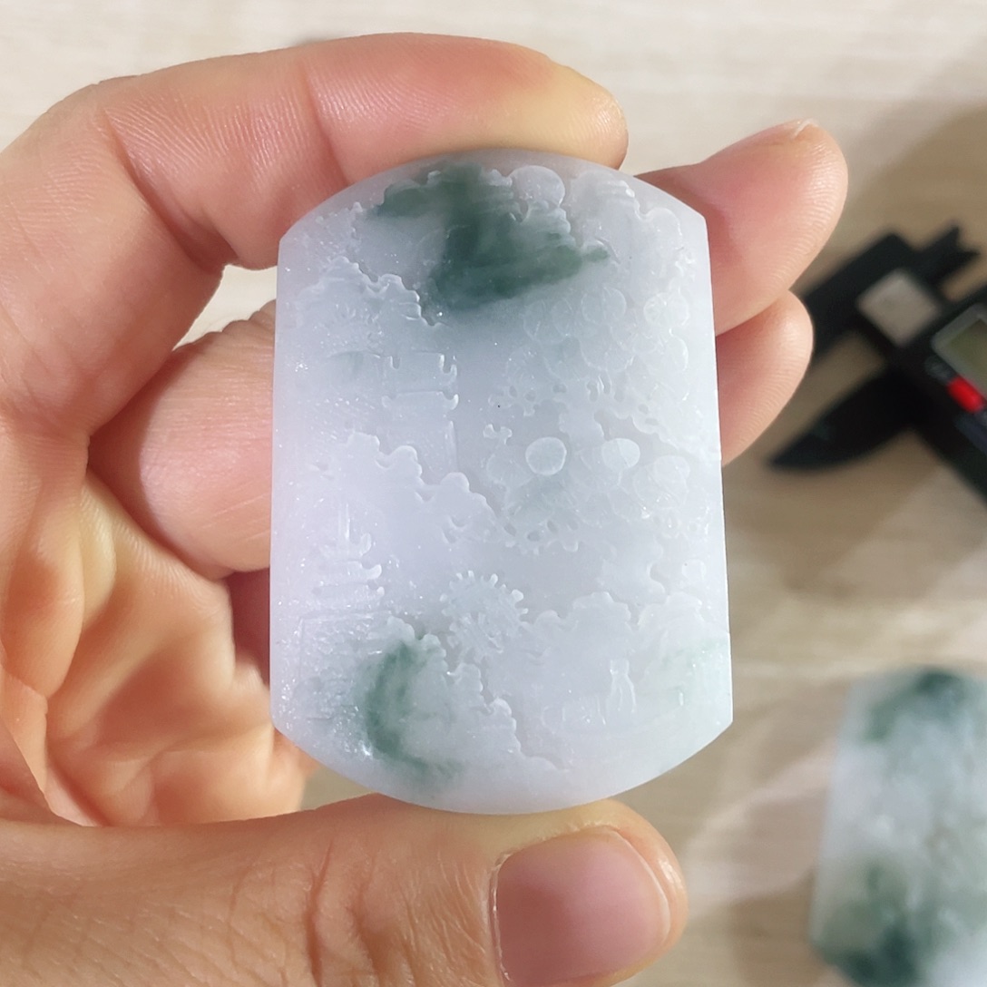 未镶嵌定制翡翠翡翠吊坠