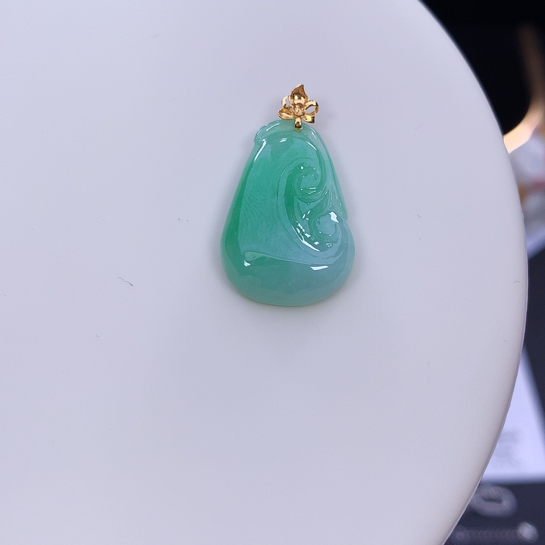 棉***糖翡翠18K金镶嵌挂件天然缅甸翡翠Ａ货如意