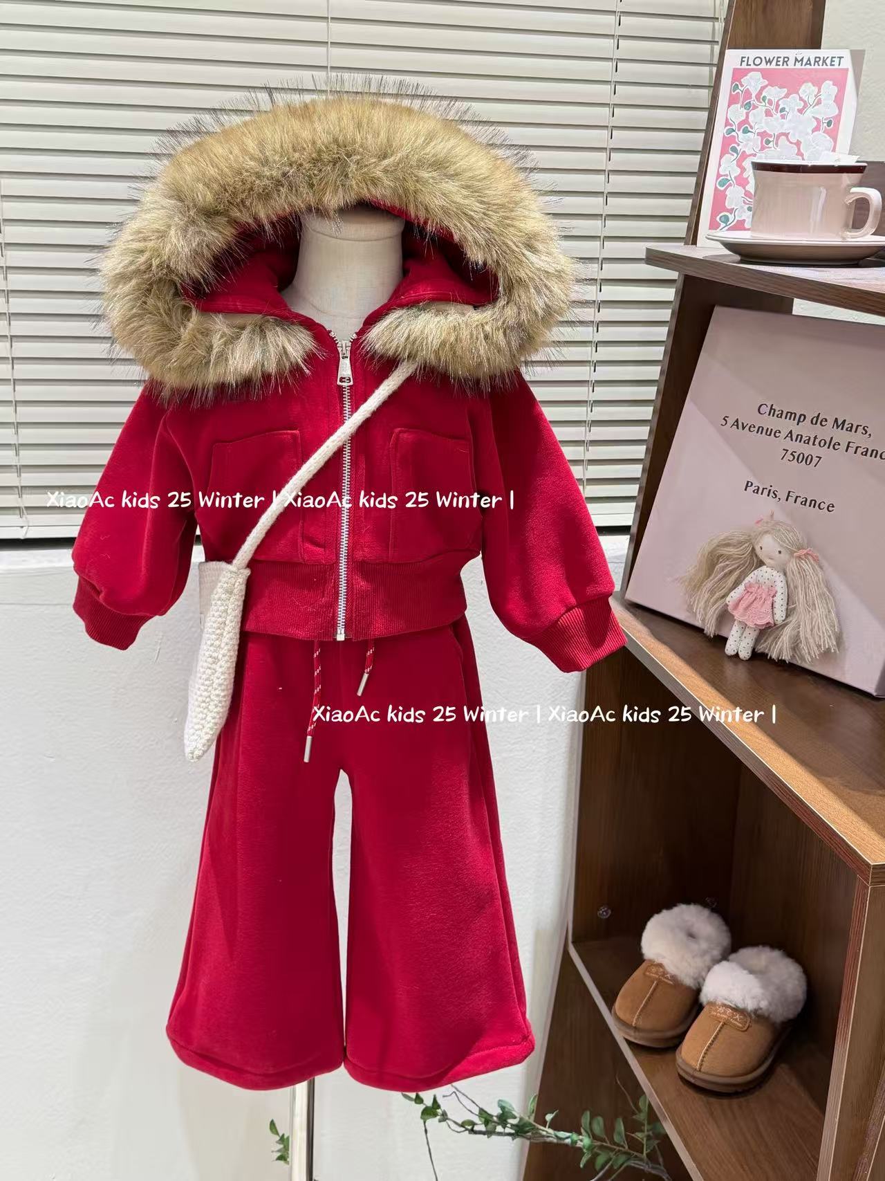 新年款冬季新款女童洋气短款连帽毛领短款奥粒绒卫衣女宝拜年套装