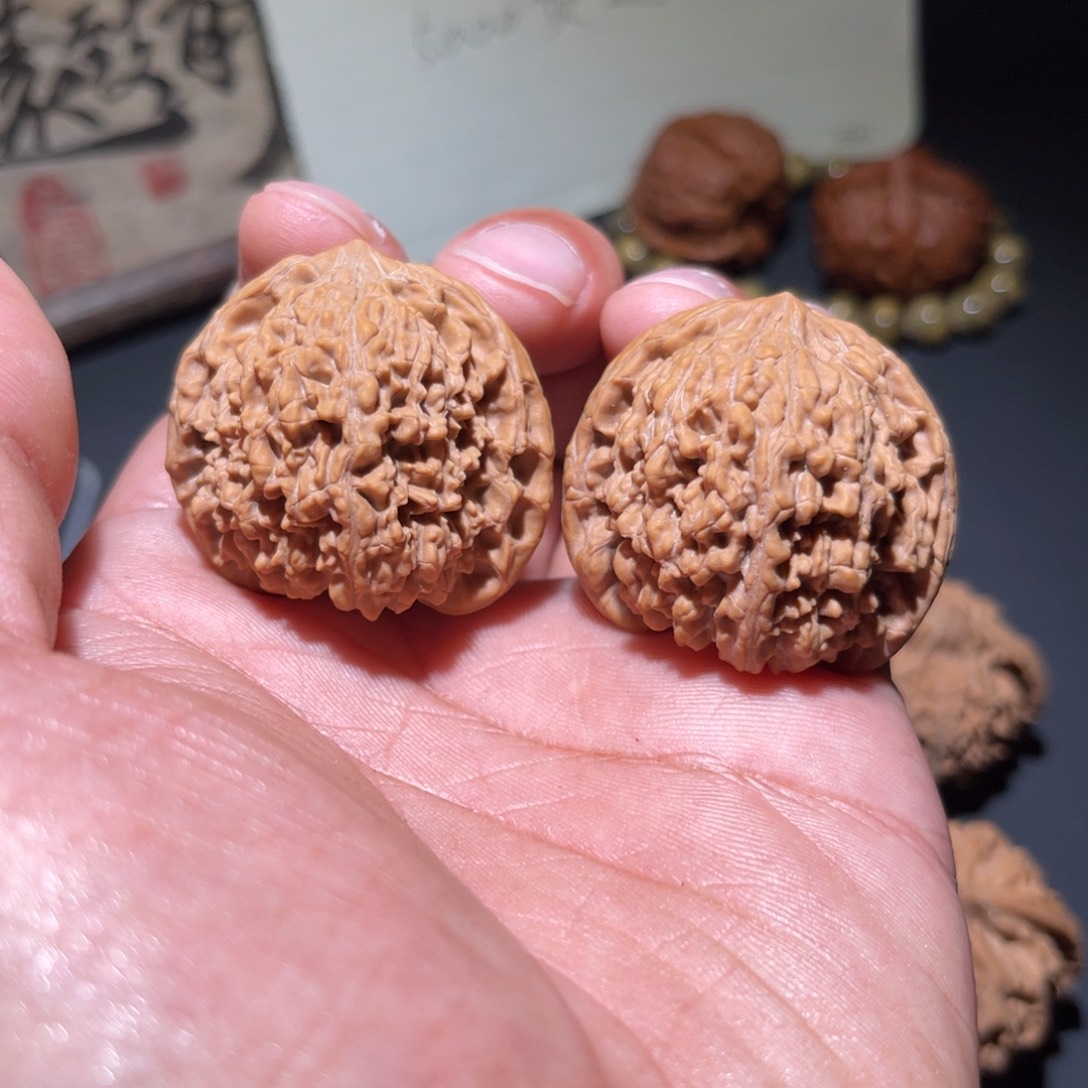 文玩核桃把件38满天星