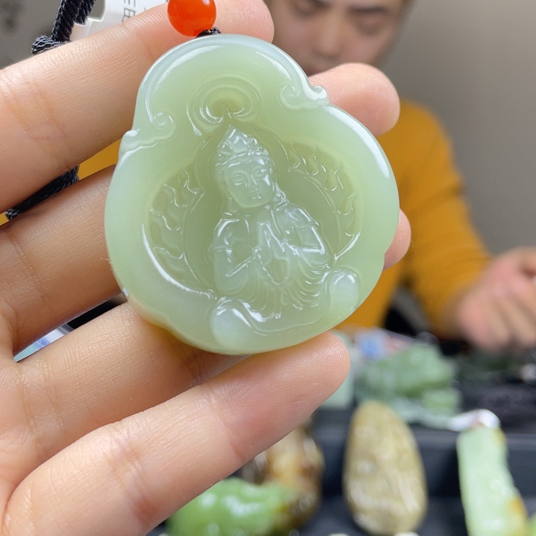 和田玉未镶嵌颈饰