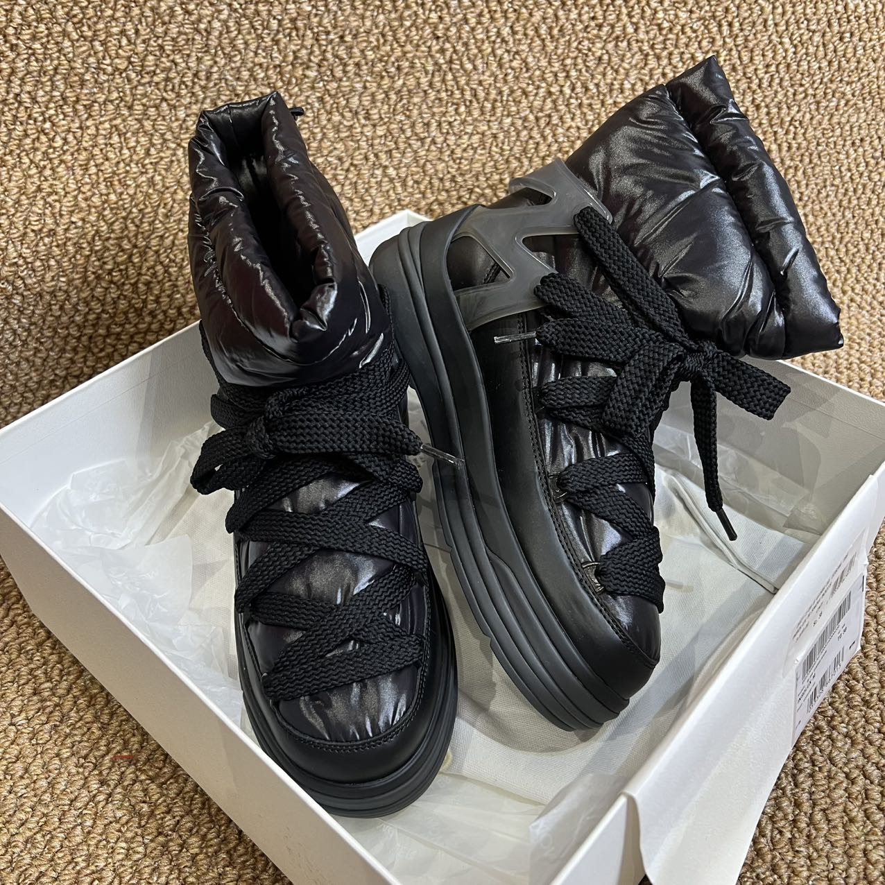 未使用 MONCLER 蔚蓝/羽绒雪地靴/38码/QZ0220HH9992