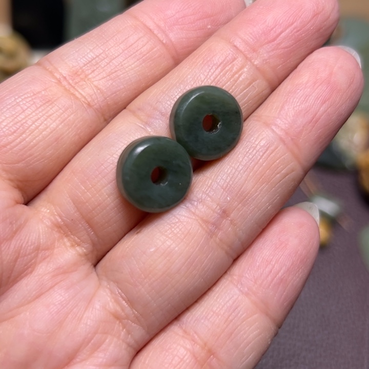 金***莱岫岩河磨玉（透闪石质玉）未镶嵌颈饰