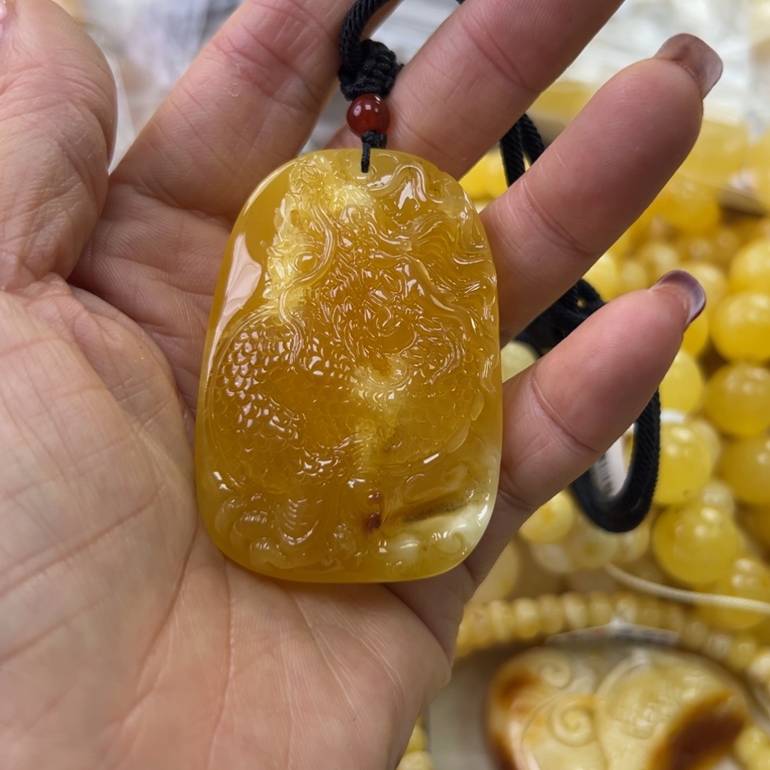 琥珀珠宝奇石未镶嵌