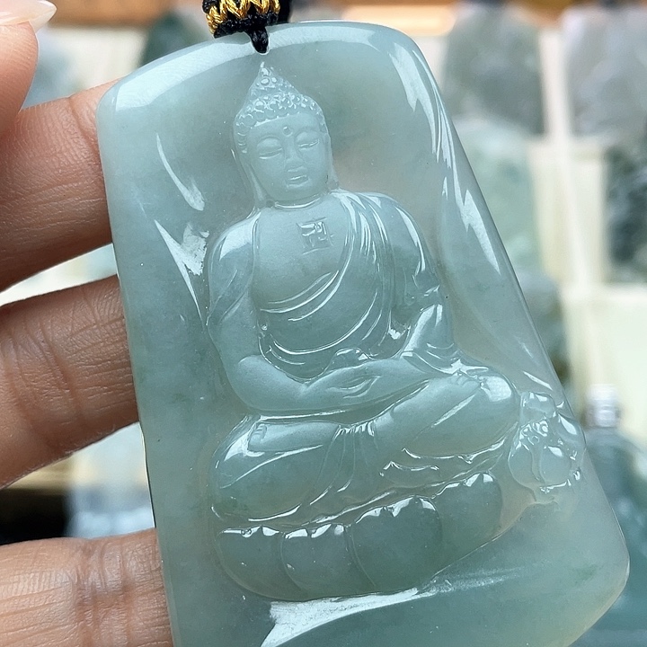 颈饰未镶嵌翡翠冷**底天然翡翠A货大日如来