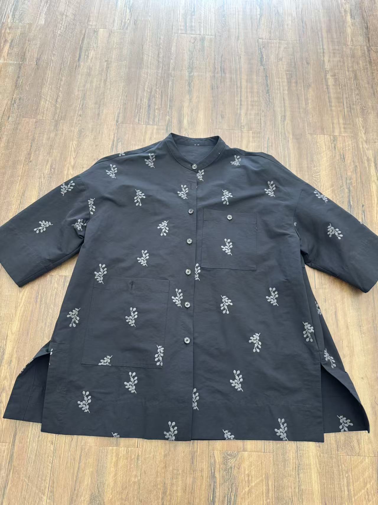 Y86-02A新款中长绣花风衣