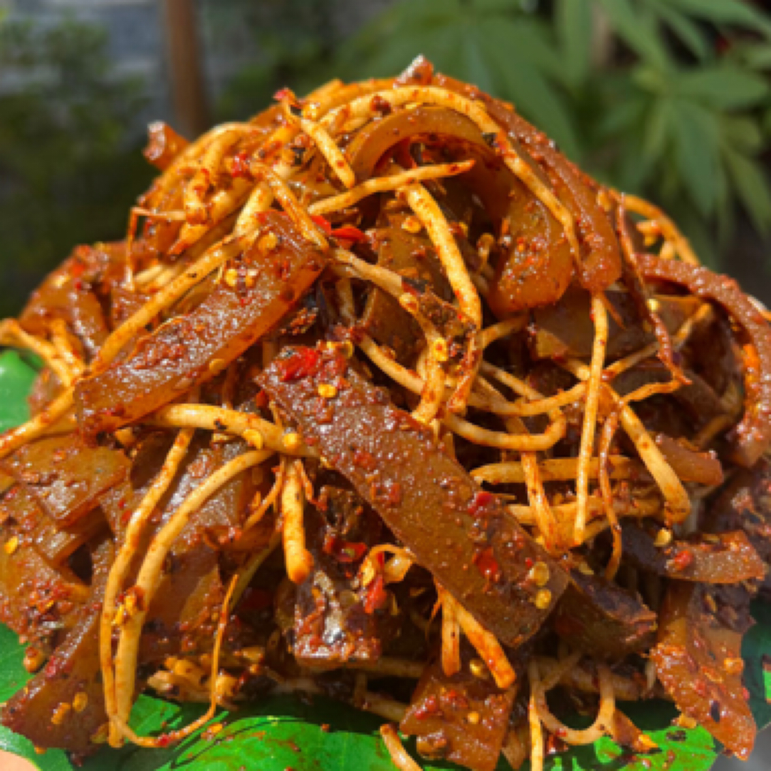 佤味牛皮中辣一瓶500g