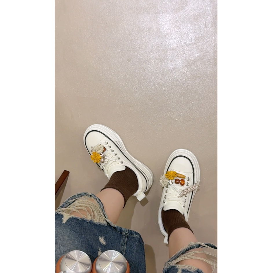 摩登女郎25秋新款女单真皮低帮休闲板鞋百搭厚底潮增高串珠两穿 