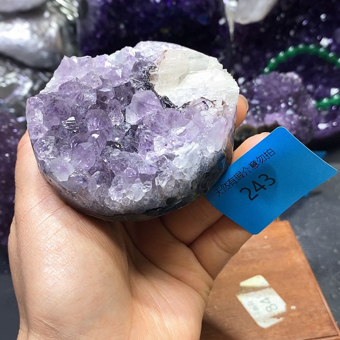 水晶大型摆件（非配饰）未镶嵌