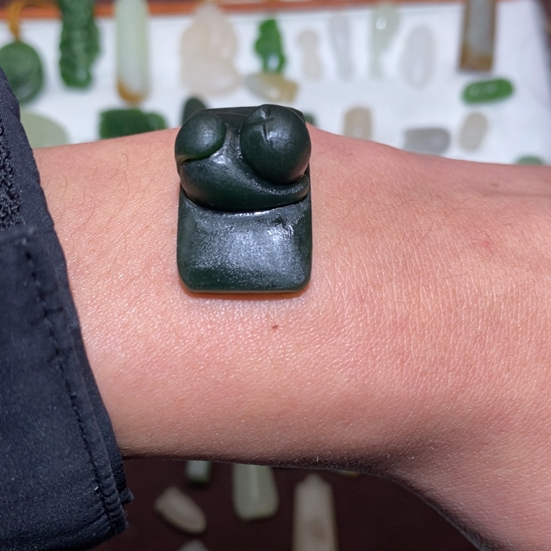 小***雅和田玉未镶嵌颈饰