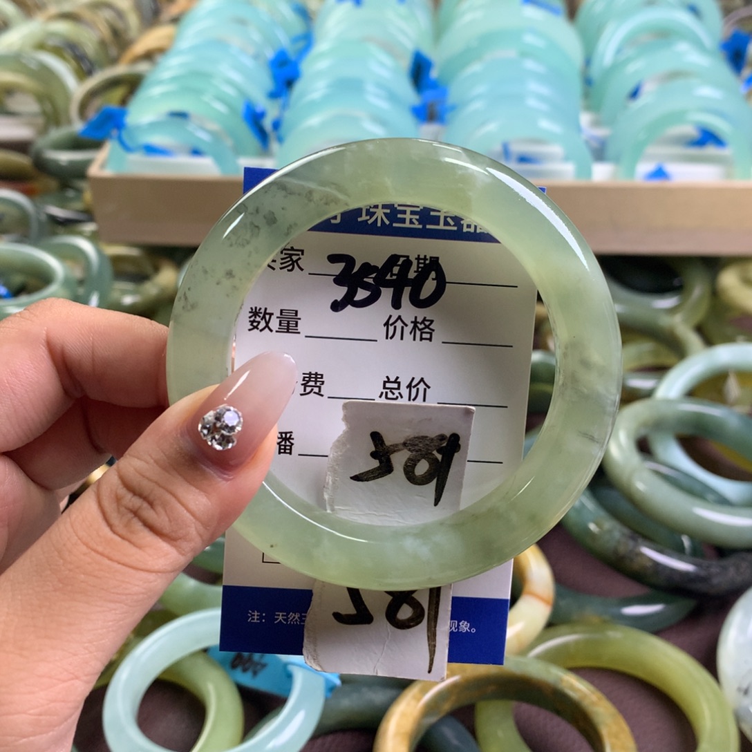 蛇纹石玉未镶嵌手镯3540