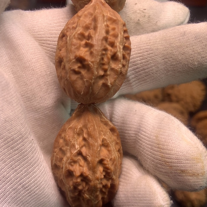 文玩核桃吊坠文玩核桃野秋子手持