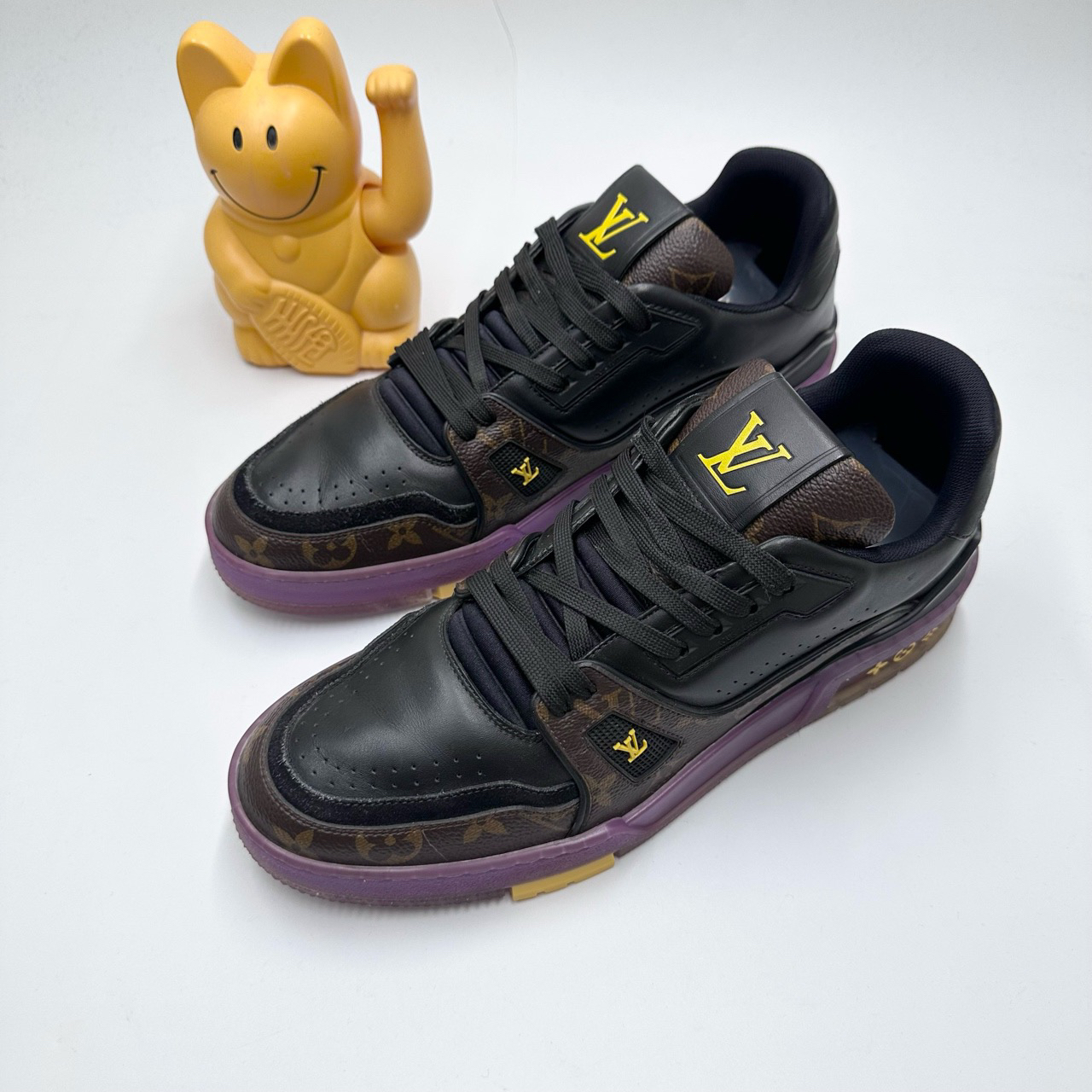 99新 LouisVuitton/路易威登 41码/紫金老花满印Trainer板鞋0506