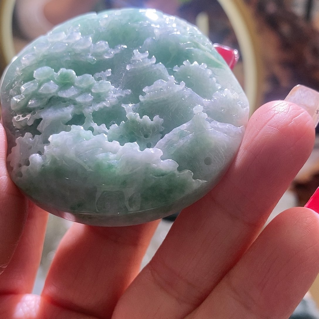 【闪购商品】翡翠颈饰未镶嵌山水