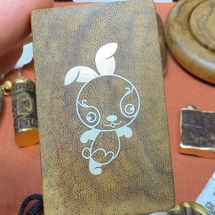 大叶紫檀（黑酸枝木类）