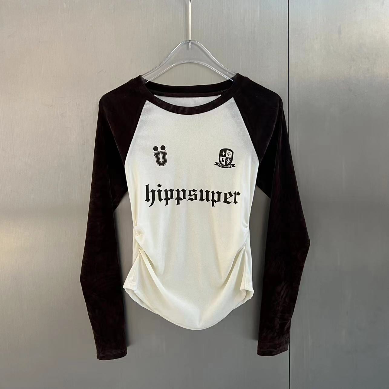  i-EAST 半熟芝士~拼接色下摆褶皱短款T恤T11692