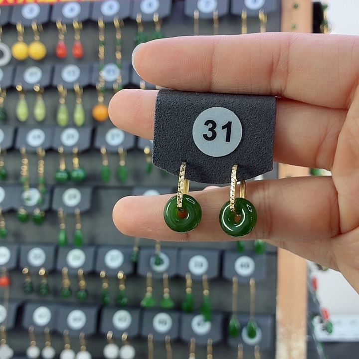 和田玉18K金镶嵌耳饰