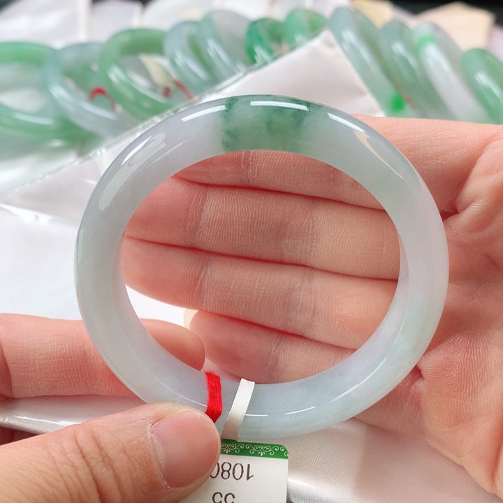 翡翠手镯未镶嵌缅甸A货翡翠手镯