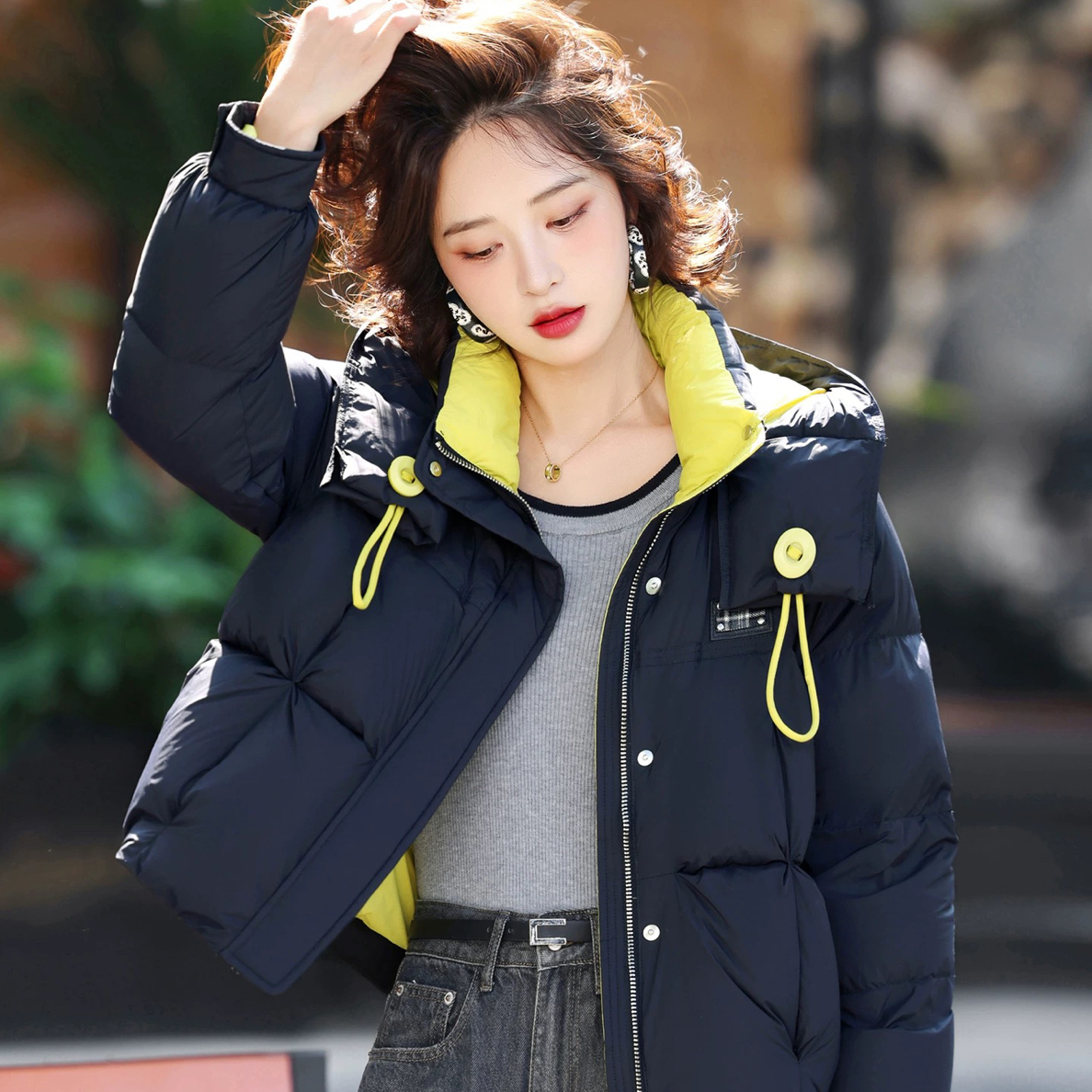 大爆款拼色洋气羽绒服