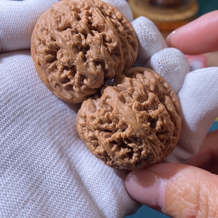 文玩核桃吊坠粗筋