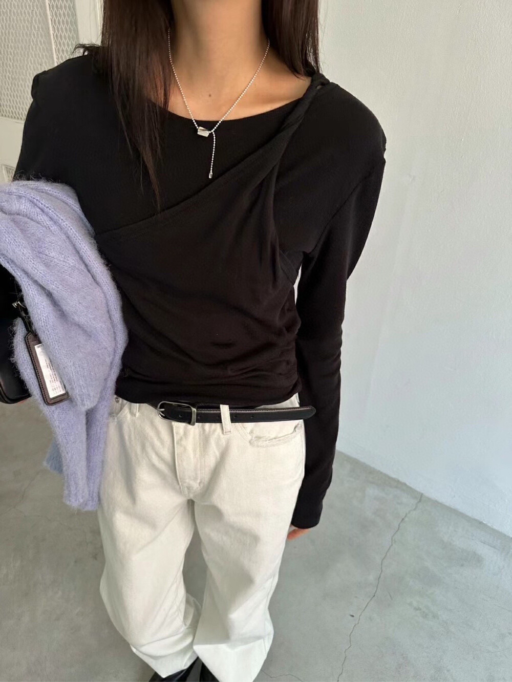 气质圆领扭结不规则设计感褶皱修身长袖小衫