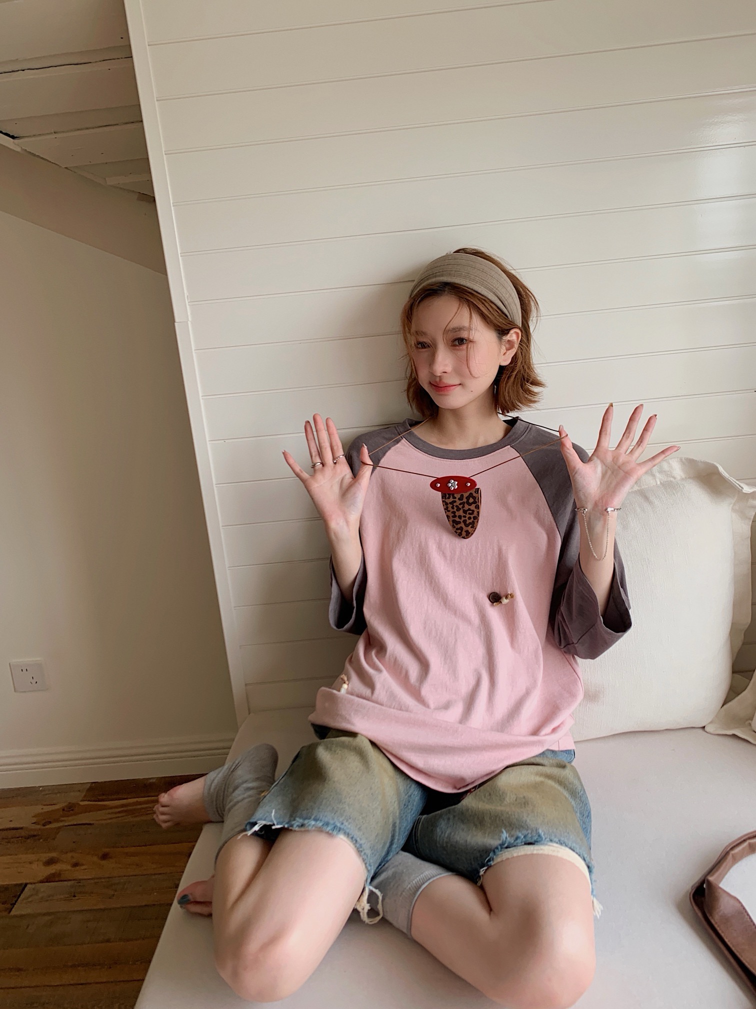 REREK夏季新款圆领拼接短袖七分袖复古插肩袖撞色串珠纽扣小众