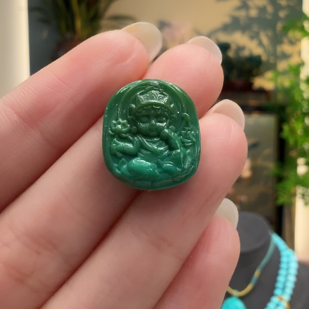 绿松石未镶嵌颈饰