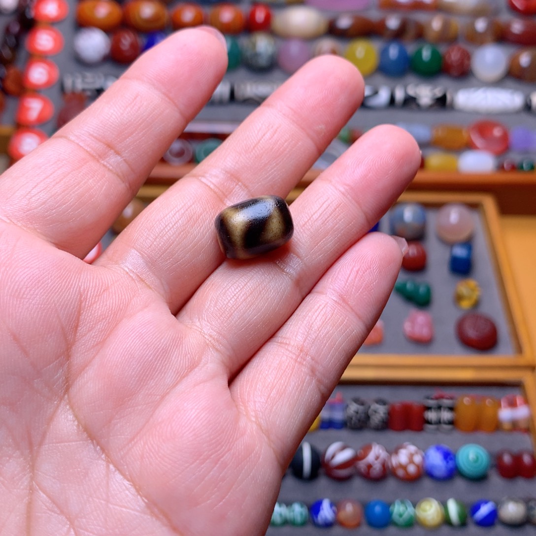 可***频未镶嵌颈饰玛瑙/玉髓