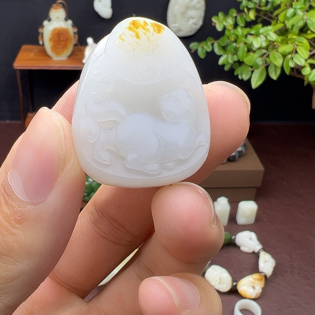 和田玉（子料）未镶嵌吊坠(不含链)和田玉籽料猫蝶