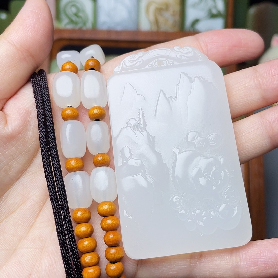 新疆昆仑山脉料生肖猪