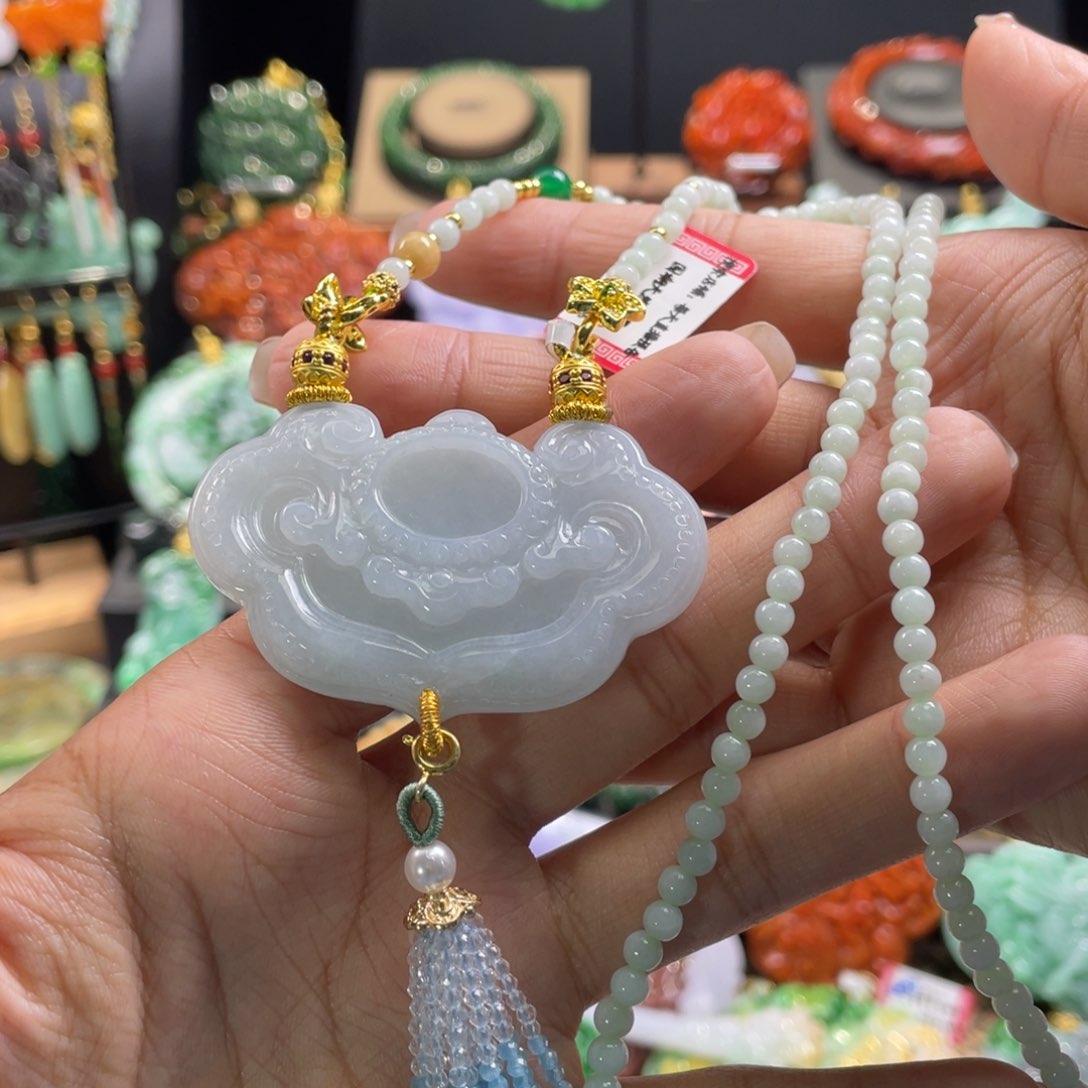 翡翠颈饰未镶嵌代编织