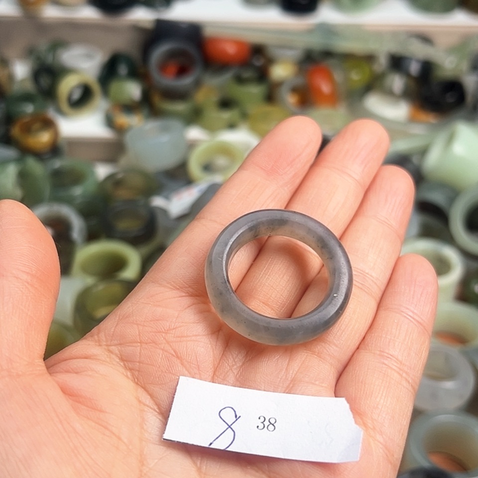 【闪购商品】未镶嵌蛇纹石玉戒指A***英