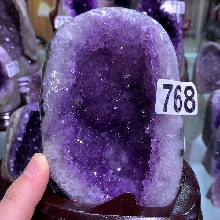 未镶嵌水晶大型摆件（非配饰）
