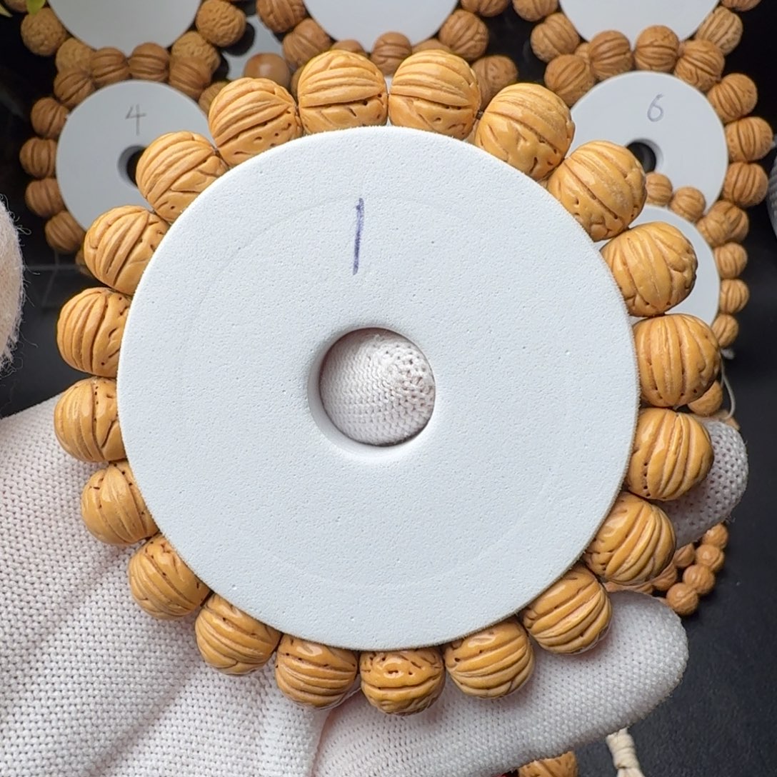 桃核手串野生小黄桃