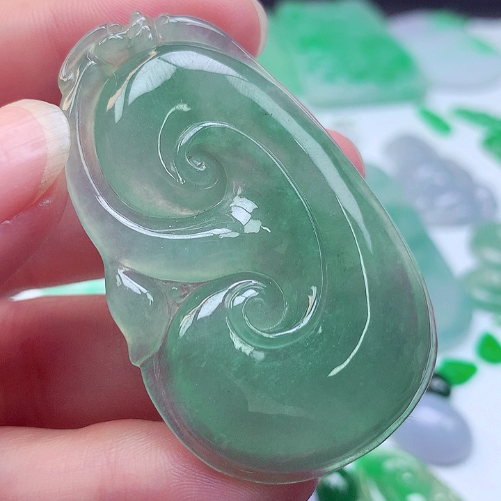 翡翠未镶嵌吊坠(不含链)大件如意