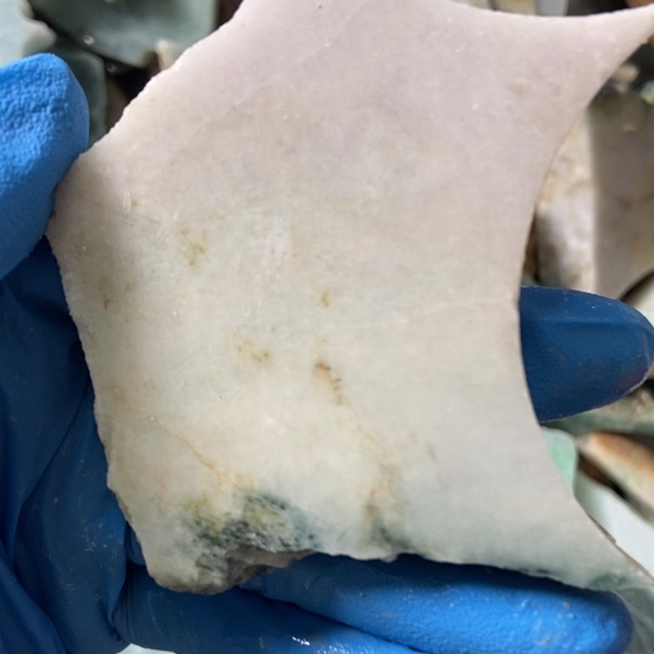 翡翠颈饰未镶嵌天然翡翠